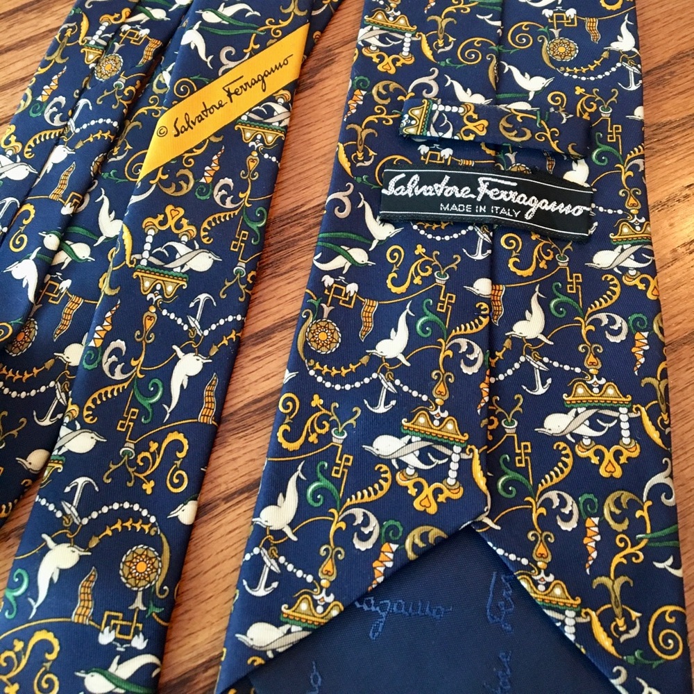COPY - Salvatore ferragamo silk dolphin 🐬 tie